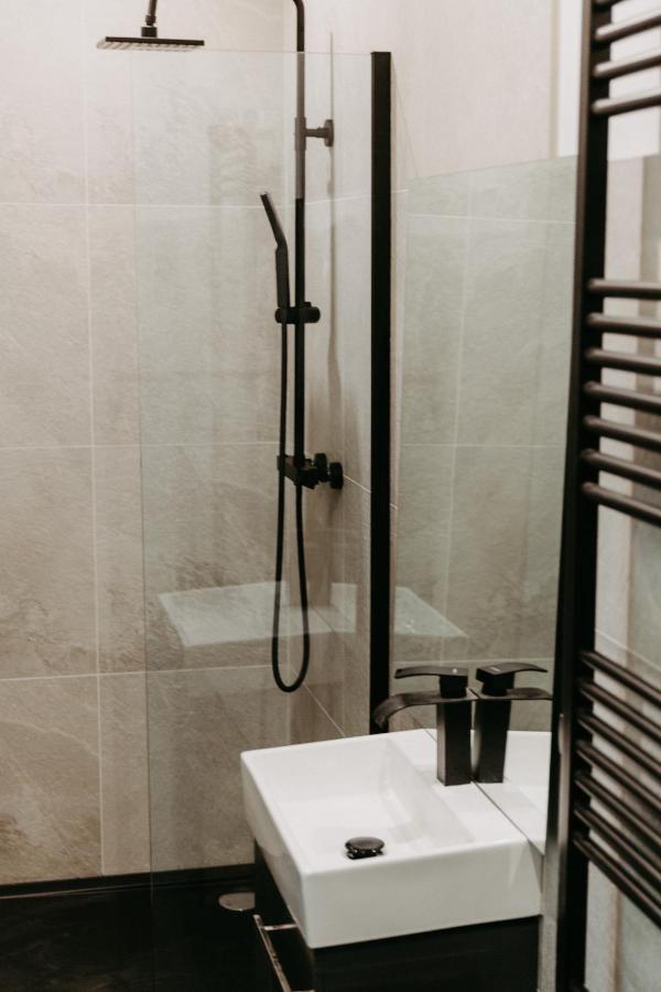Modernes, Stilvolles Eingerichtetes Loft Apartman Bécs Kültér fotó